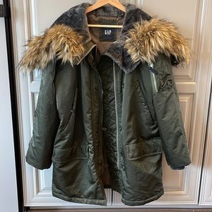 Gap Boyfriend Oversized Puffer Coat in Khaki Green / Size M